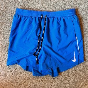 Men’s athletic shorts - 5 inches - size large